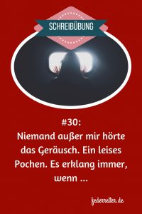 Eine Frau blickt durch ein hell erleuchtetes Fenster